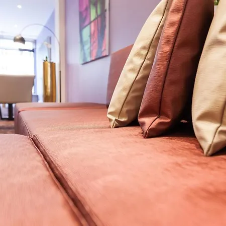 Leonardo North Hotel 4*