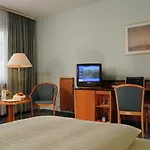 Leonardo North Hotel
