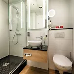 Hotell Leonardo North 4*