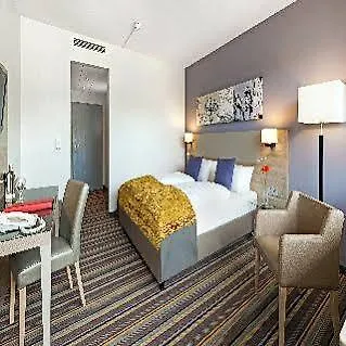 Leonardo North Hotel