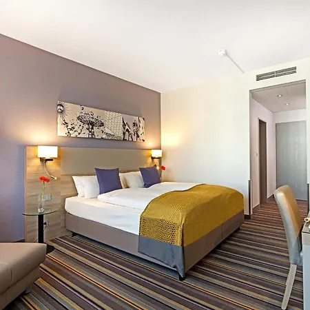 Leonardo North Hotel 4*