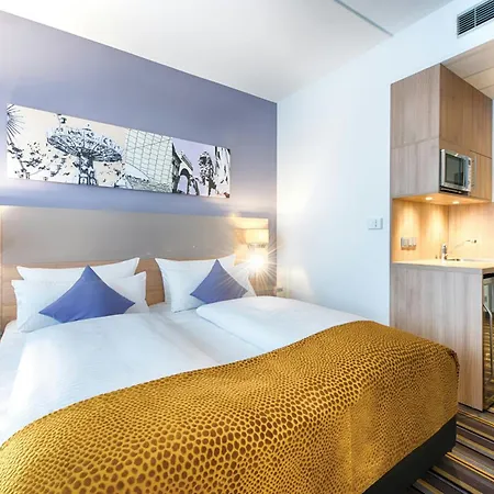 Leonardo North Отель 4*