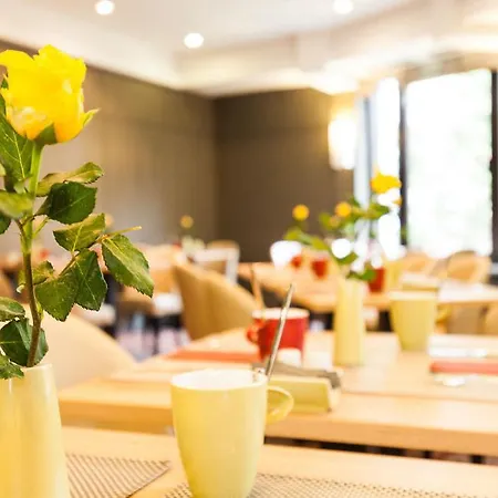 Leonardo North Hotel